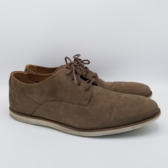 light brown clarks